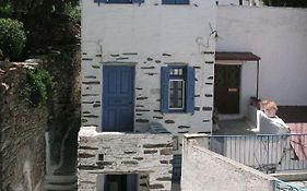 3-Level Doll House In Kea Ioulida/Chora, Cyclades